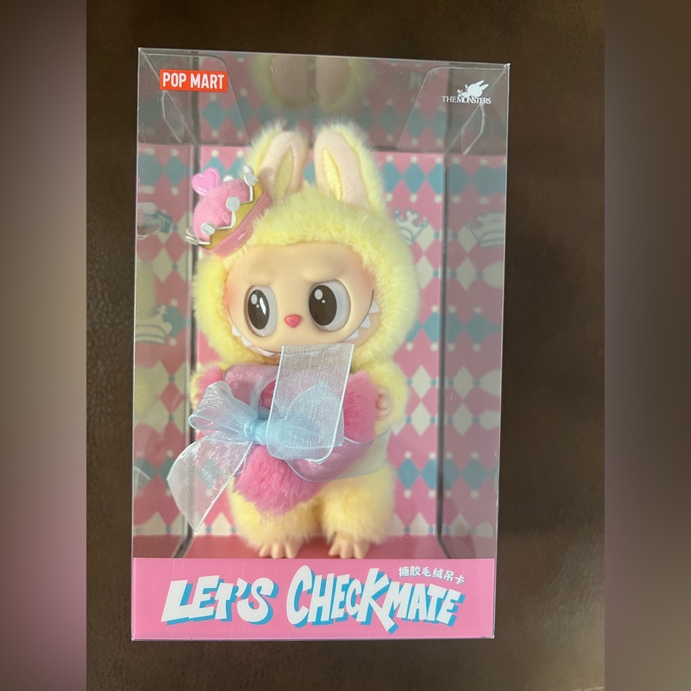 LABUBU LET’S CHECKMATE Never Opened
Original, Authentic, New in box